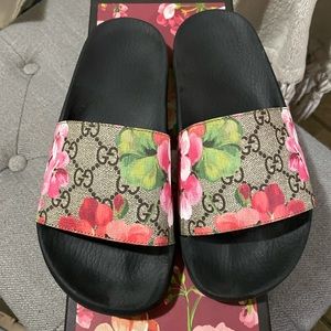 Gucci slides